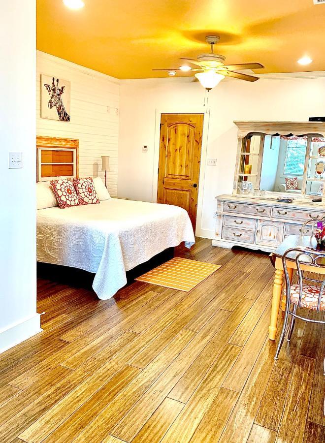 De La Bleau Bed & Breakfast Mandeville